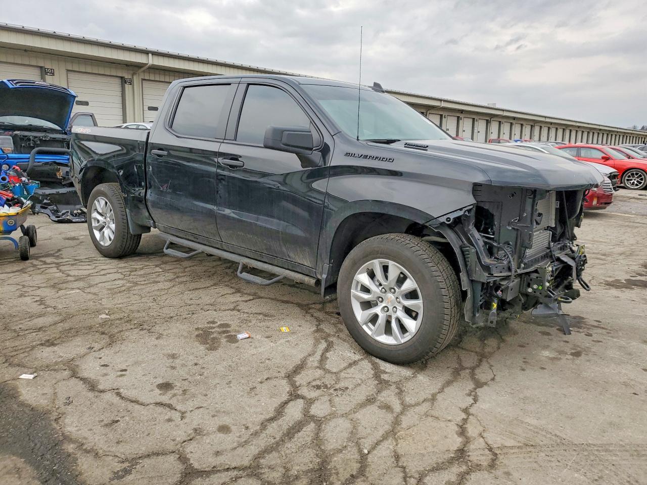 2025 Chevrolet Silverado K1500 Custom - Image 4