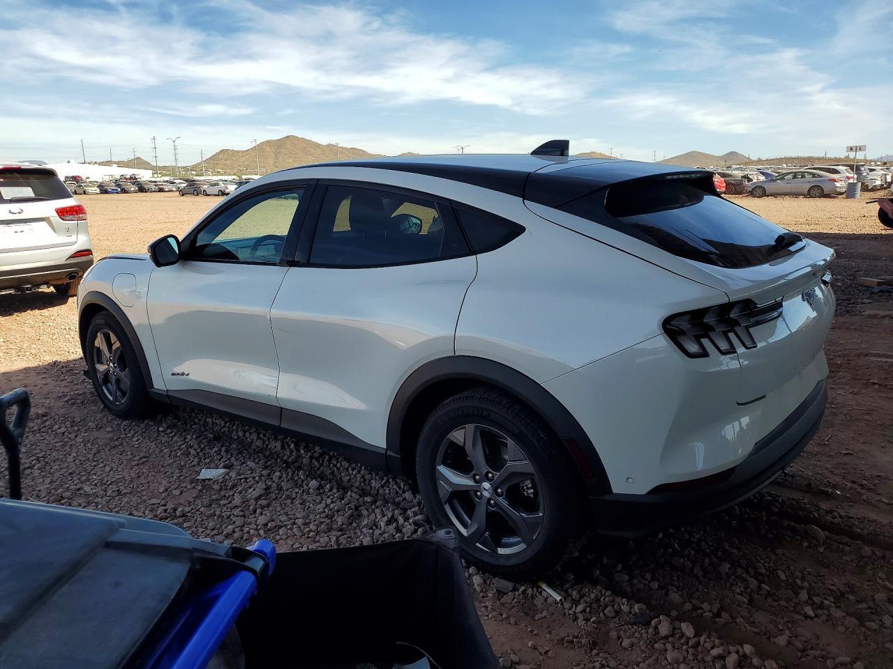 2023 Ford Mustang Mach-E Select - Фото 2
