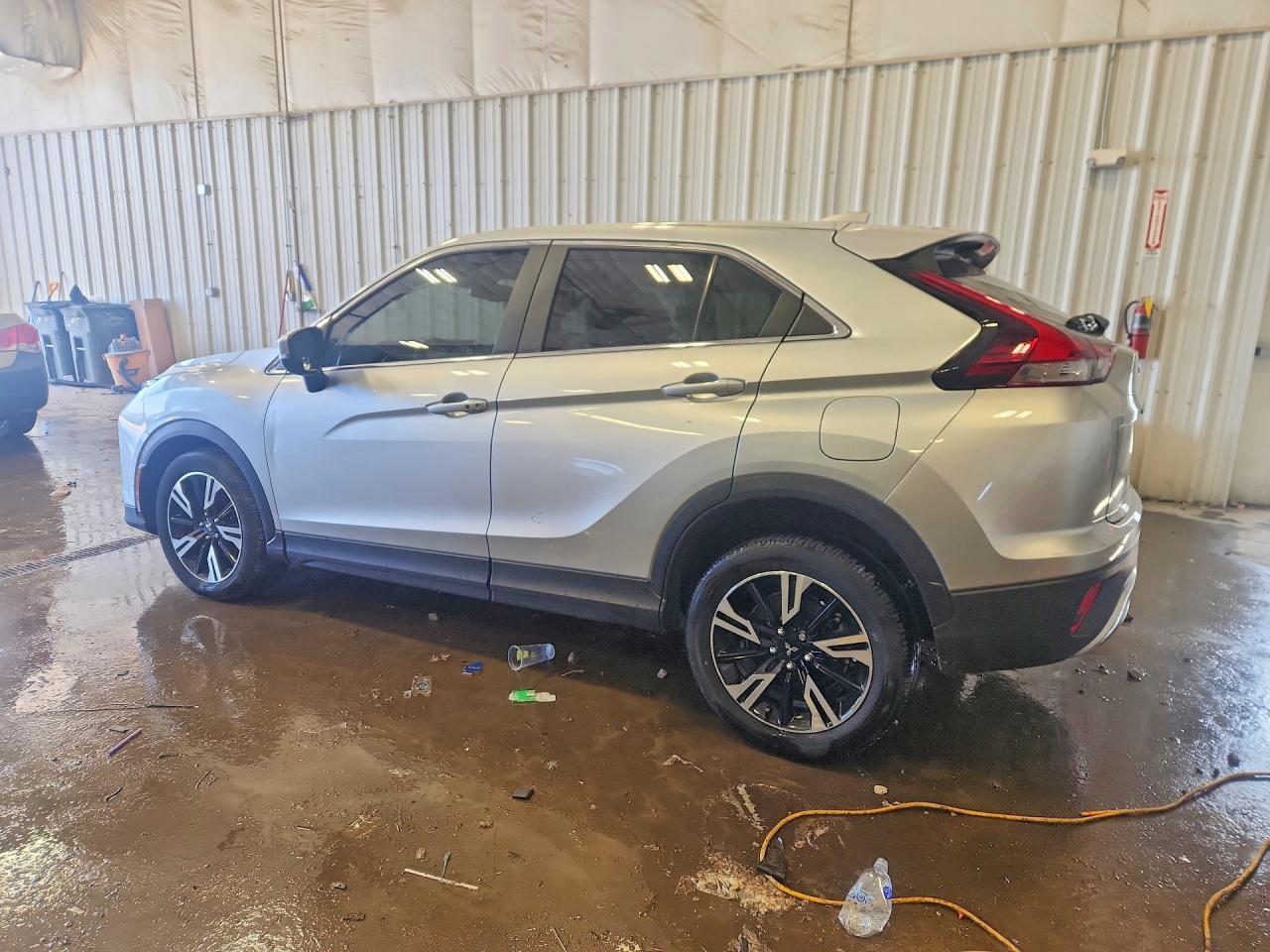 2024 Mitsubishi Eclipse Cross Se - Image 2
