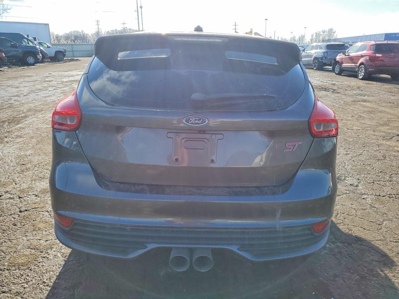 2017 Ford Focus St - Image 6