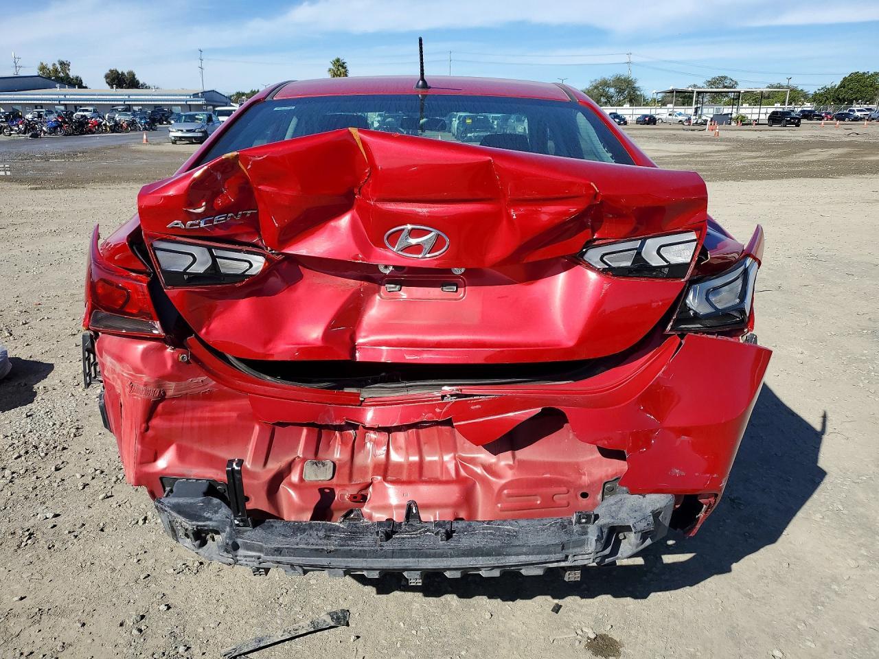 2021 Hyundai Accent Se - Фото 6
