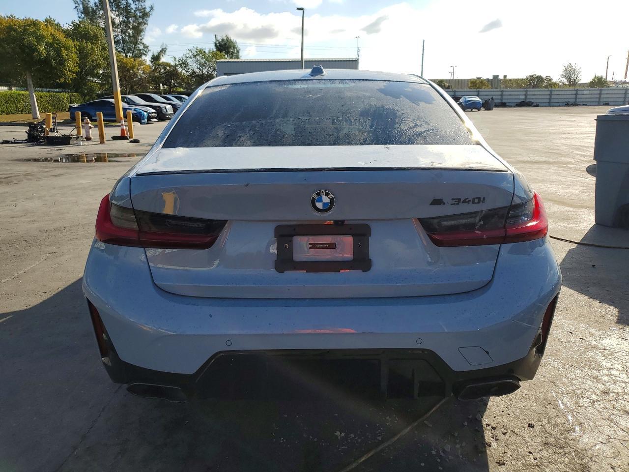 2025 BMW M340I - Фото 6