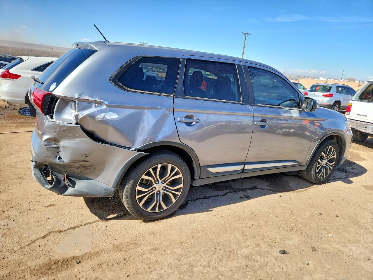 2016 Mitsubishi Outlander Es - Фото 3