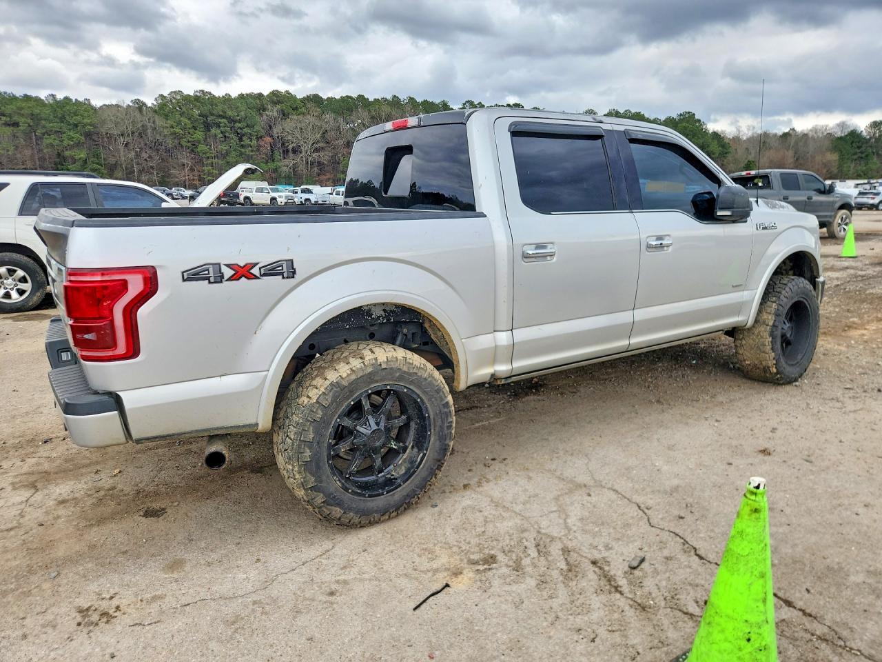 2017 Ford F150 Supercrew - Фото 3
