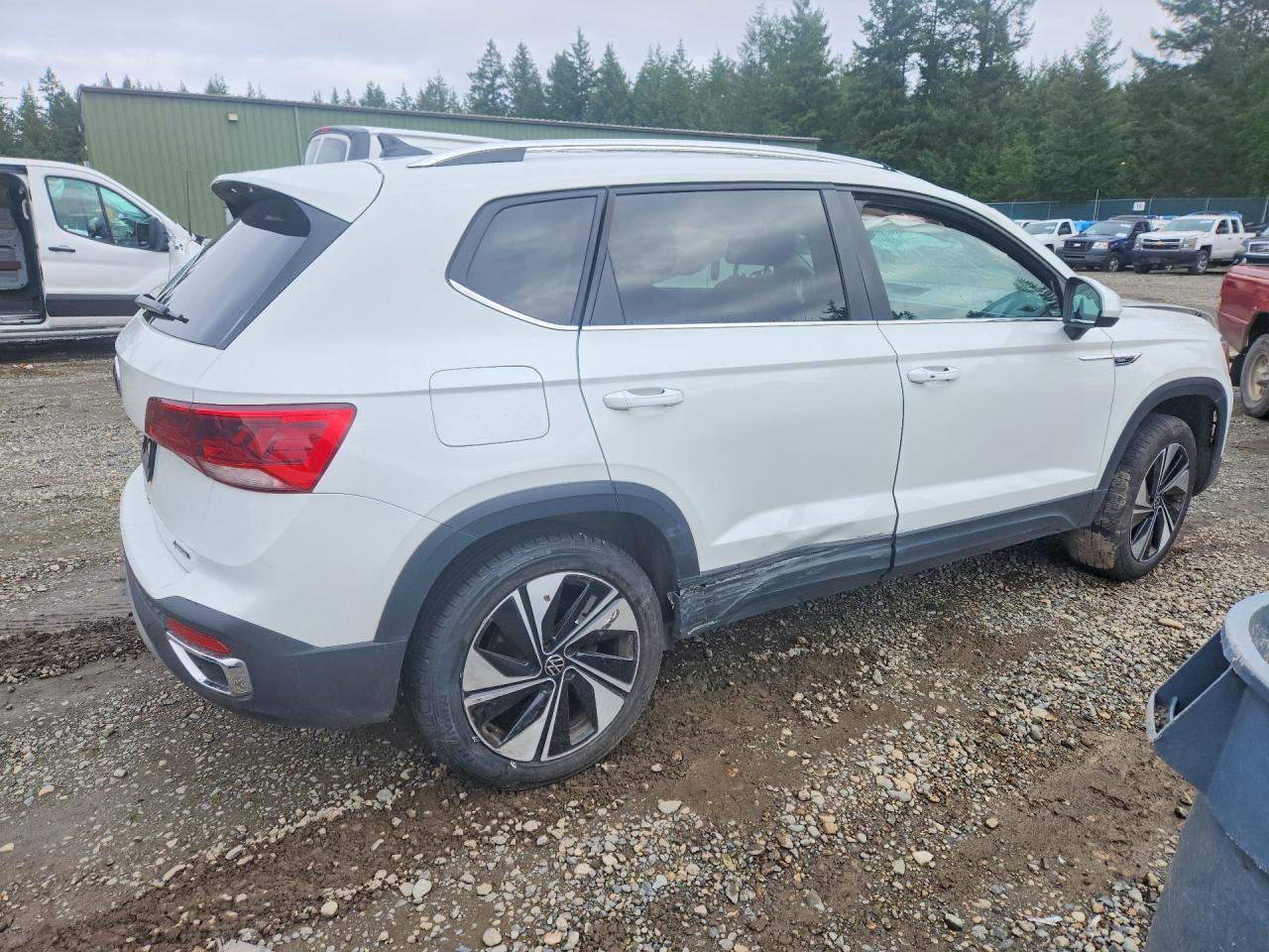 2024 Volkswagen Taos Se - Image 3