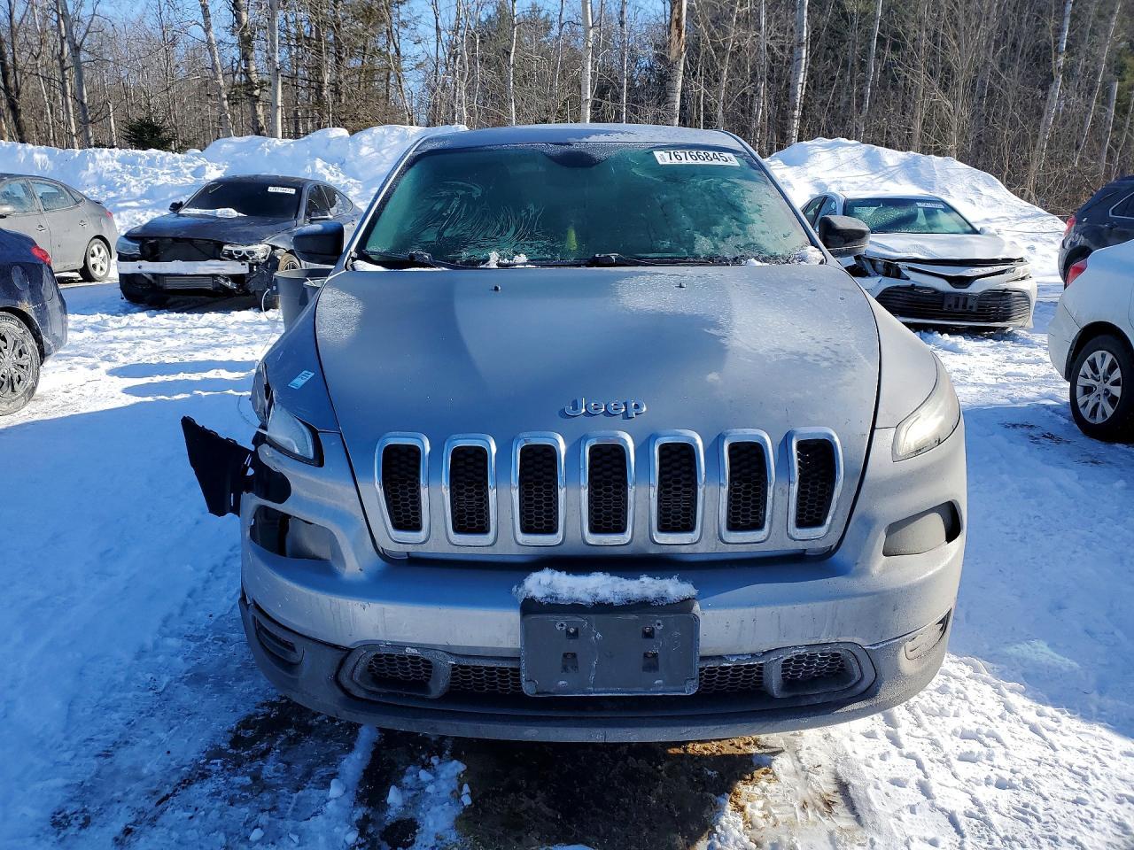 2016 Jeep Cherokee Sport - Image 5