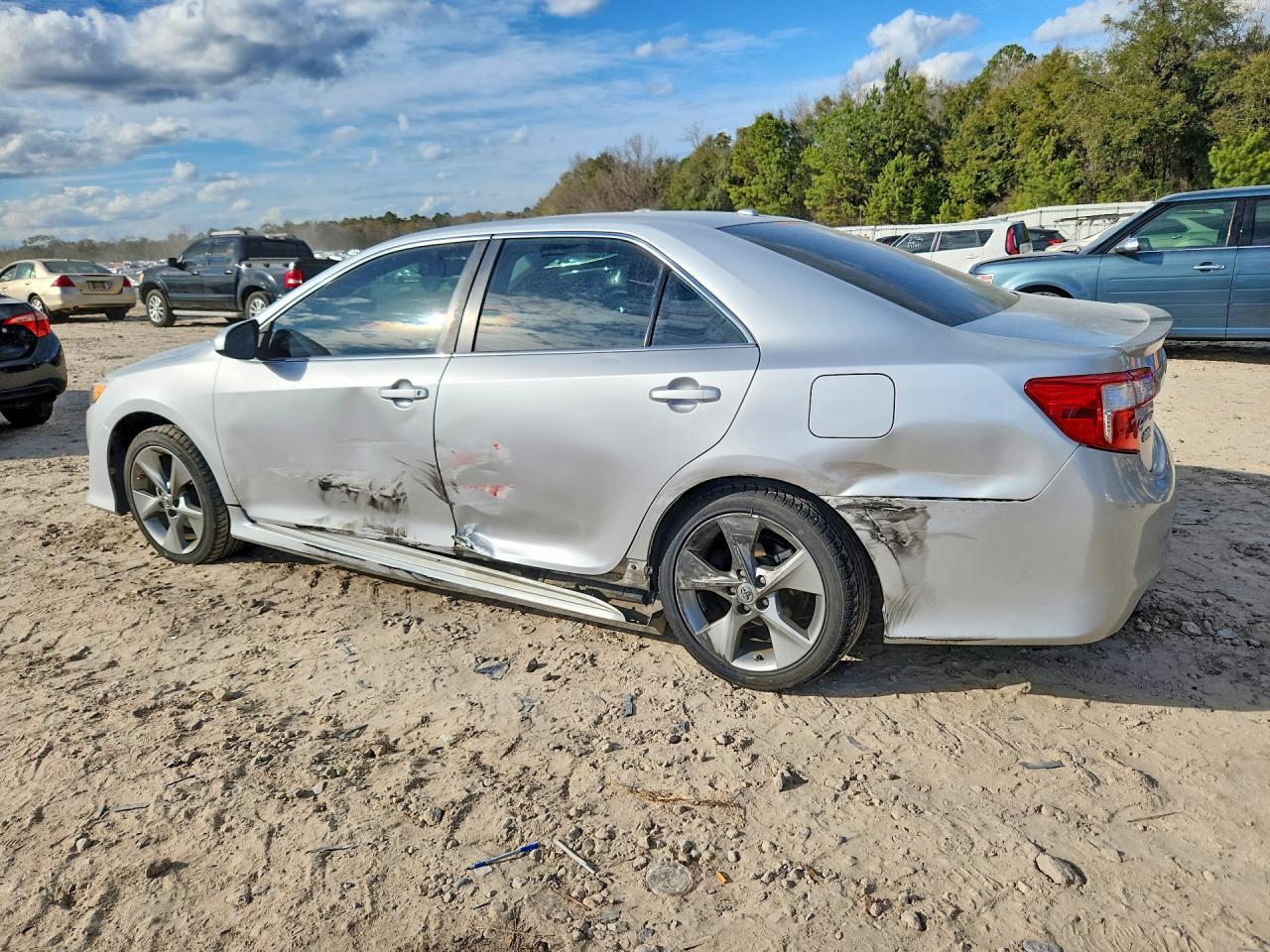 2012 Toyota Camry Se V6 - Image 2