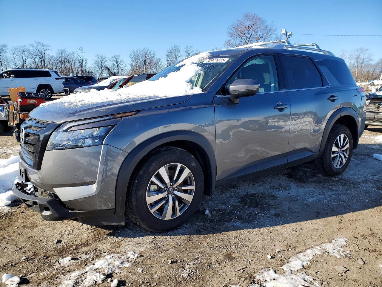 2025 Nissan Pathfinder Sl