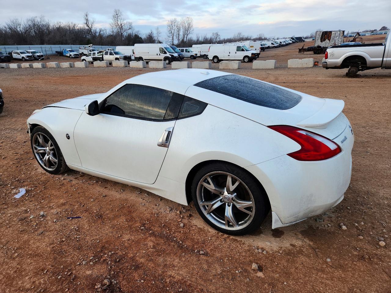 2012 Nissan 370Z Base - Image 2