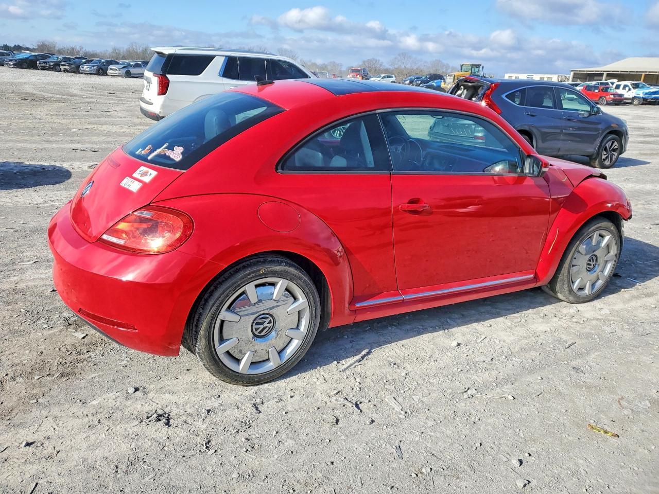 2013 Volkswagen Beetle - Фото 3