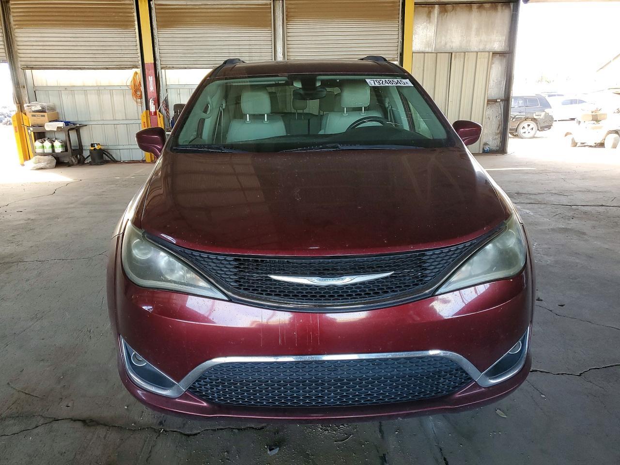 2017 Chrysler Pacifica Touring L - Фото 5
