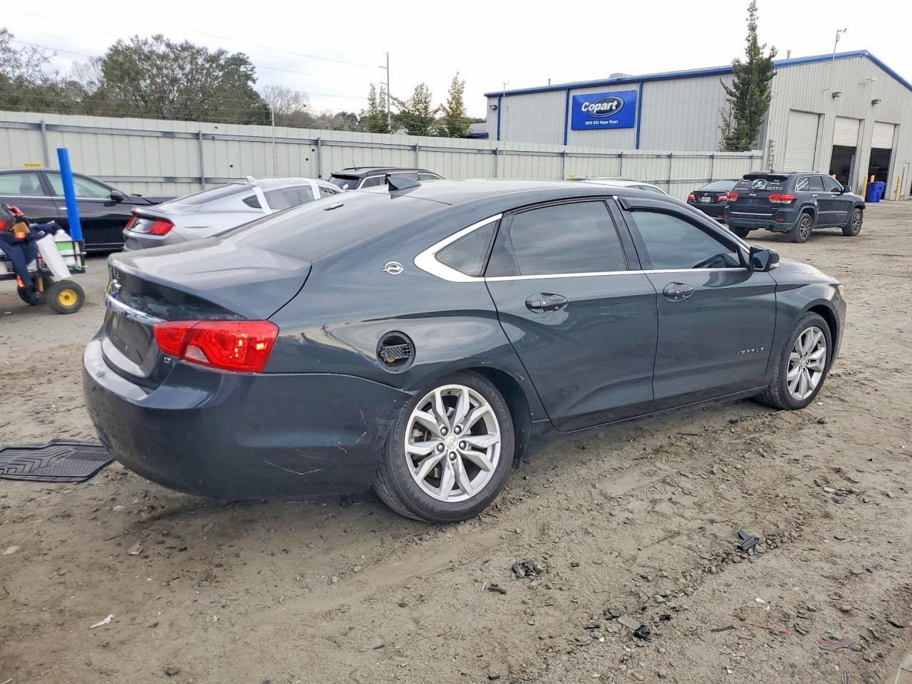 2018 Chevrolet Impala Lt - Image 3
