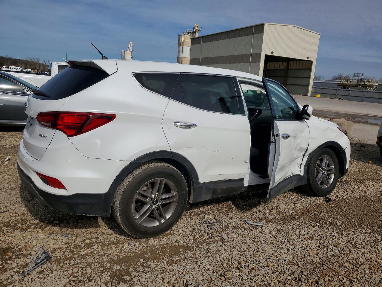 2018 Hyundai Santa Fe Sport 2.4L - Фото 3