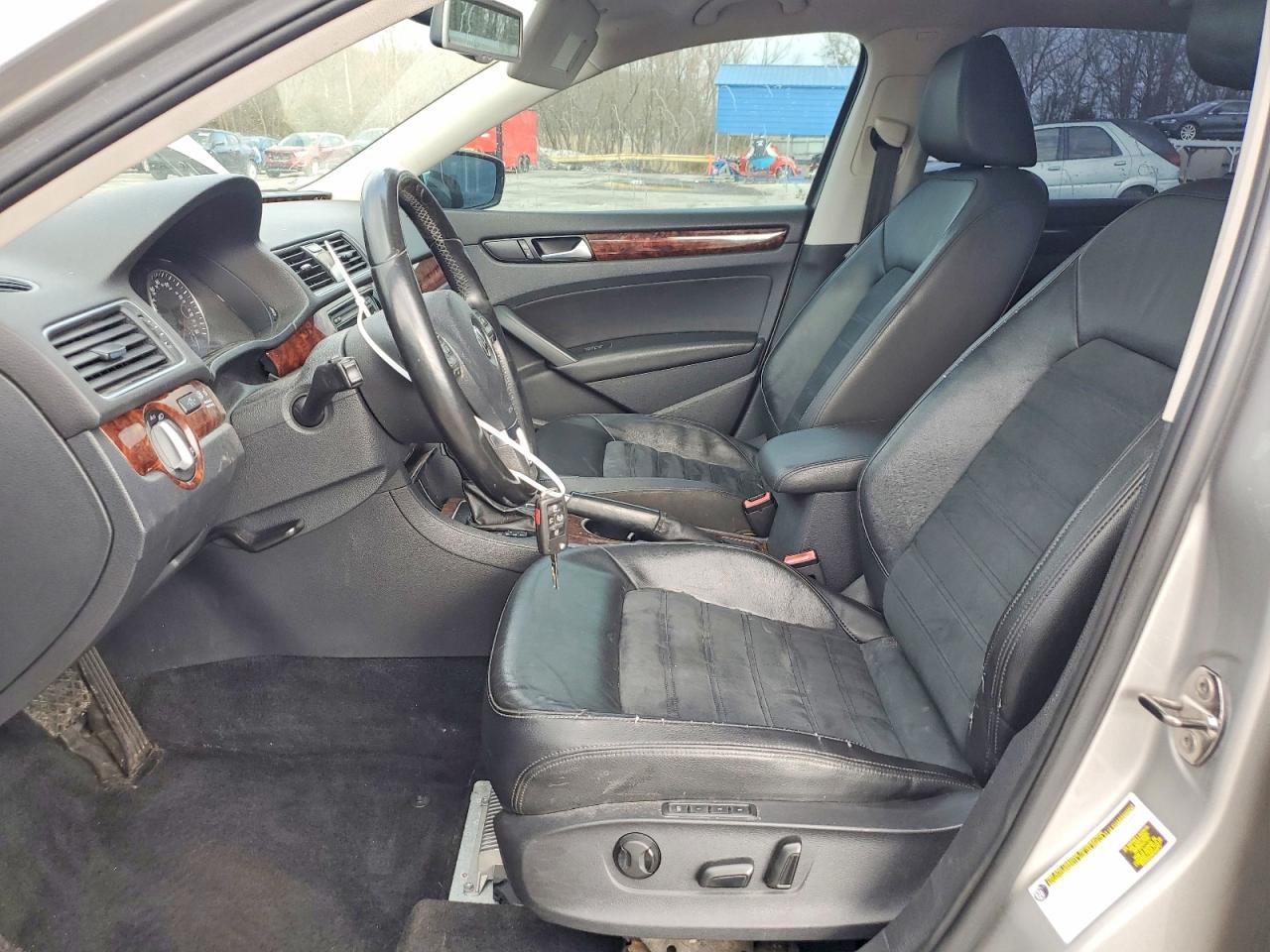 2013 Volkswagen Passat Sel - Image 7