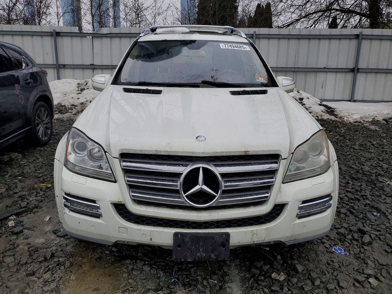 2010 Mercedes-Benz Gl 550 4Matic - Image 5