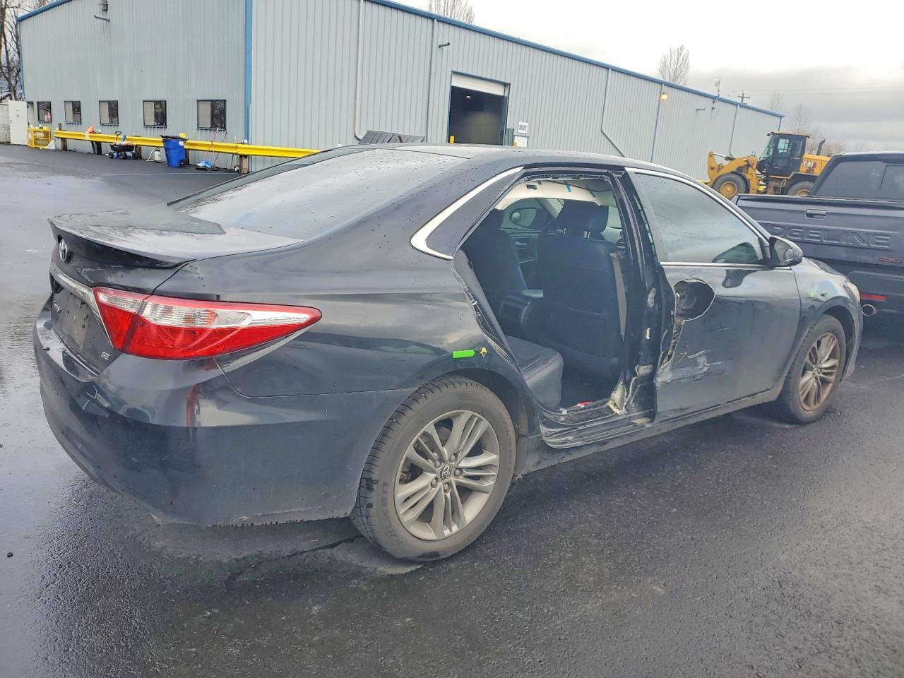 2015 Toyota Camry - Image 3