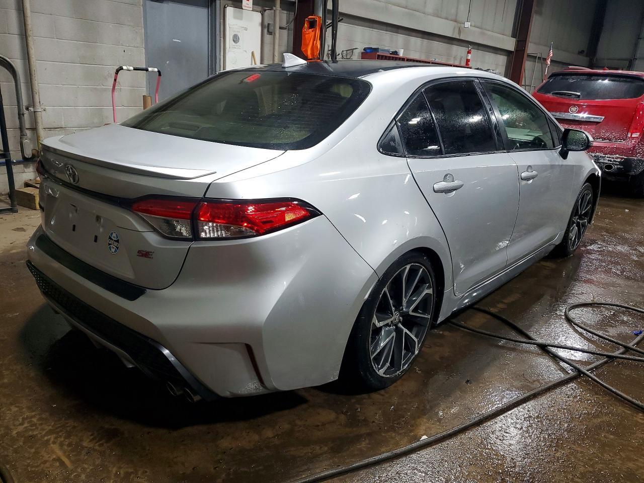 2020 Toyota Corolla Se - Фото 3