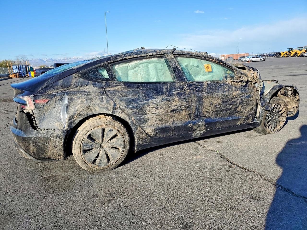 2025 Tesla Model 3 - Image 3