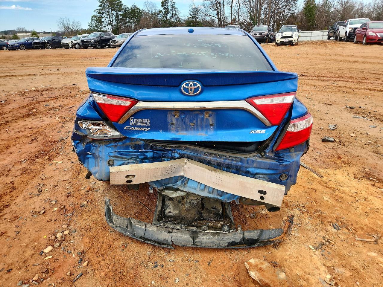 2017 Toyota Camry Le - Image 6