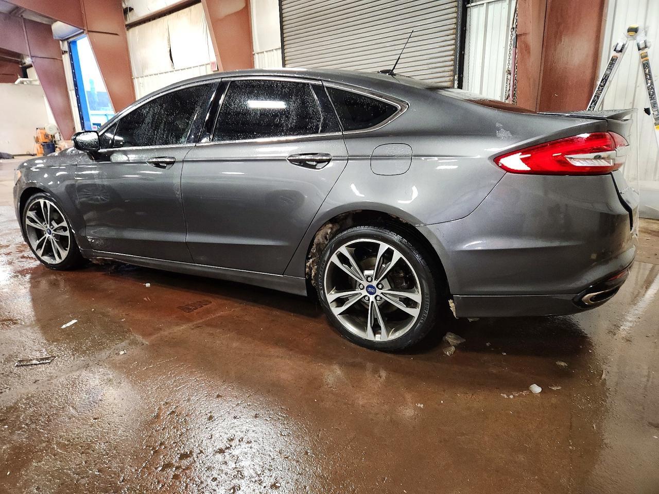 2017 Ford Fusion Titanium - Фото 2