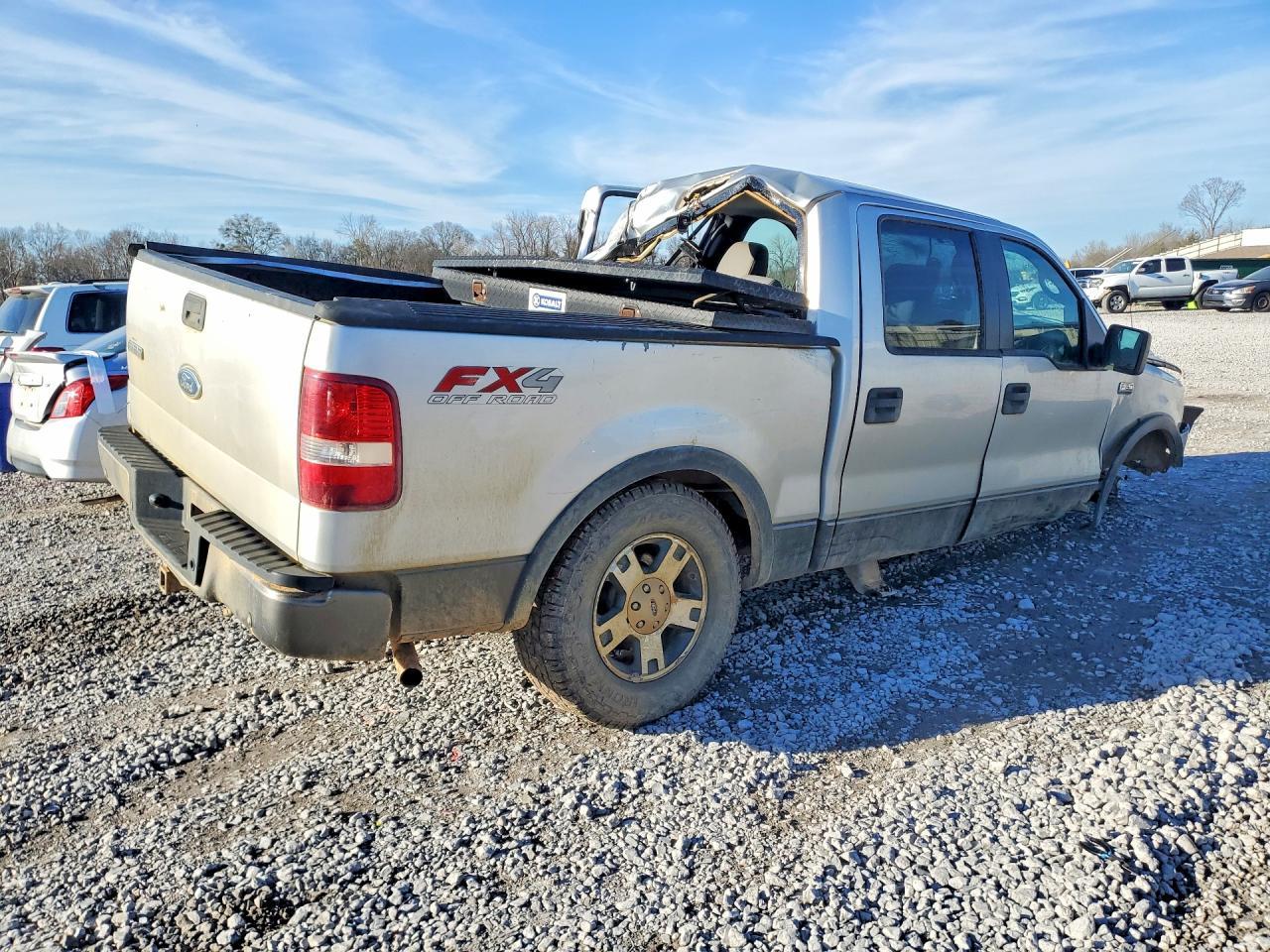 2005 Ford F150 Supercrew - Image 3