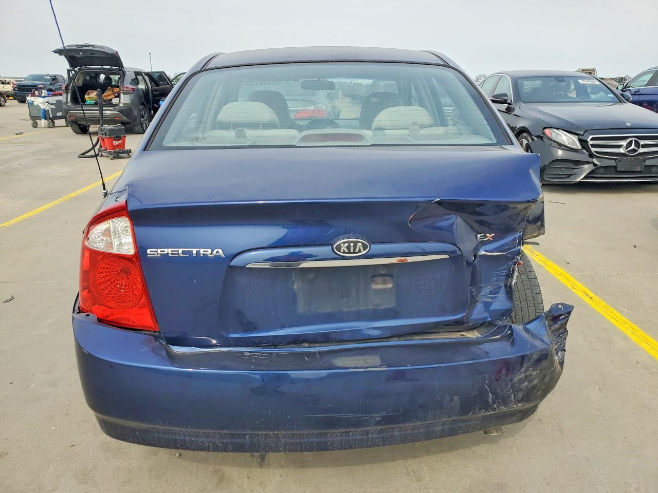 2006 Kia Spectra Lx - Фото 6