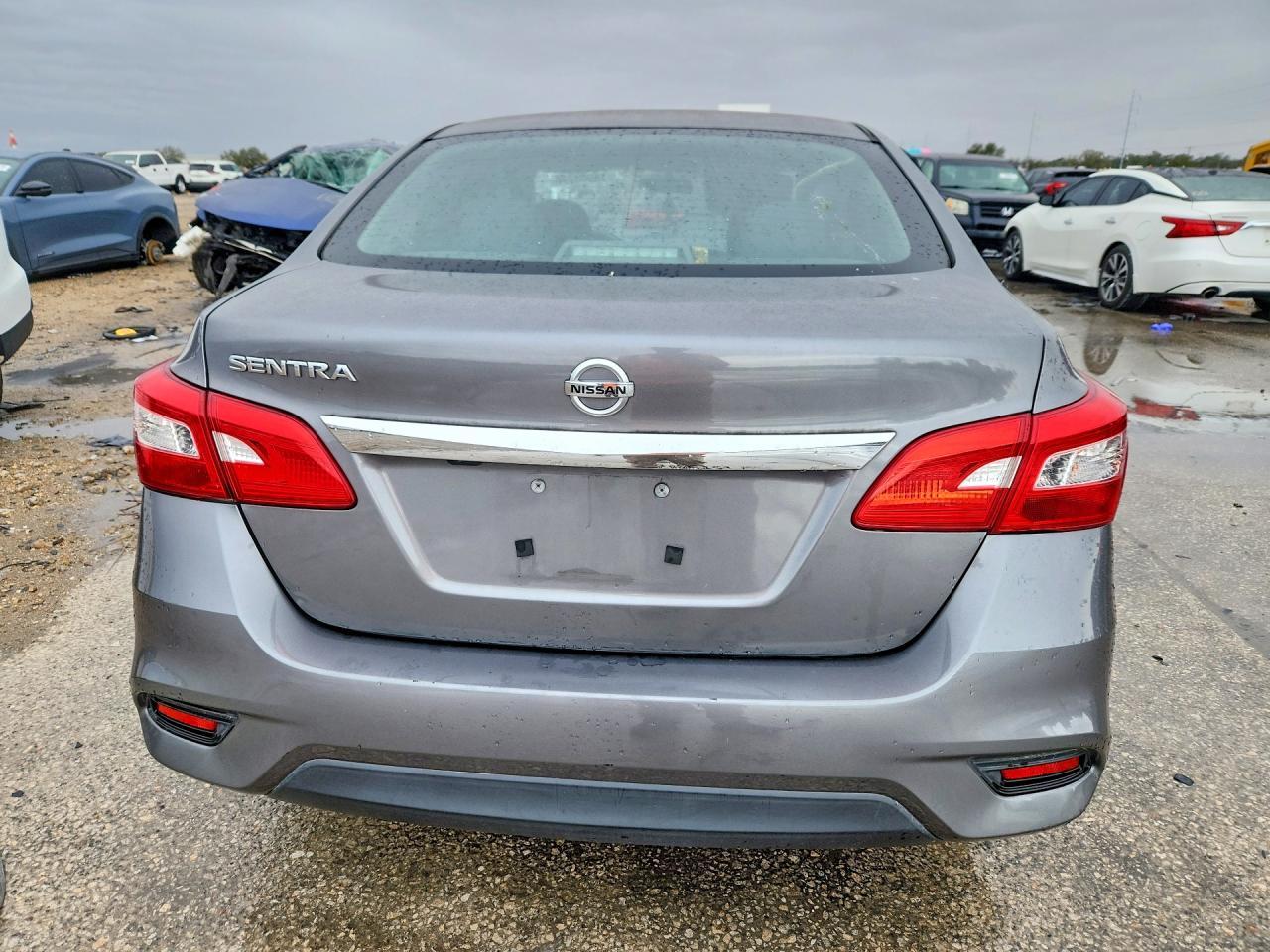 2019 Nissan Sentra S - Image 6