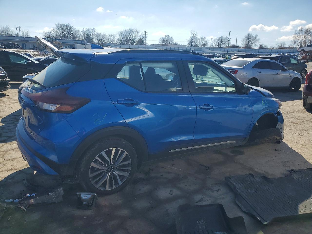 2024 Nissan Kicks Sr - Фото 3