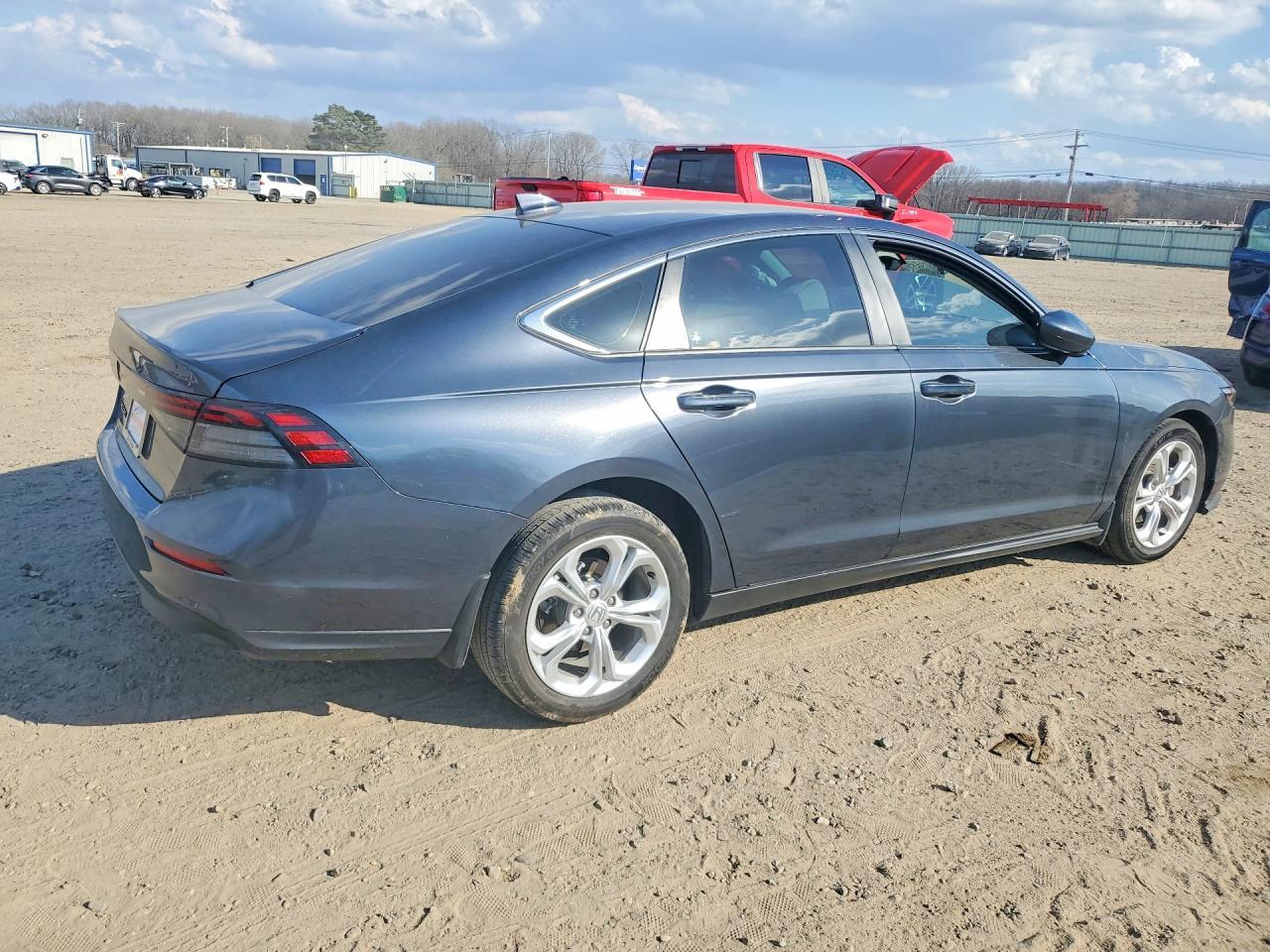 2024 Honda Accord Lx - Фото 3