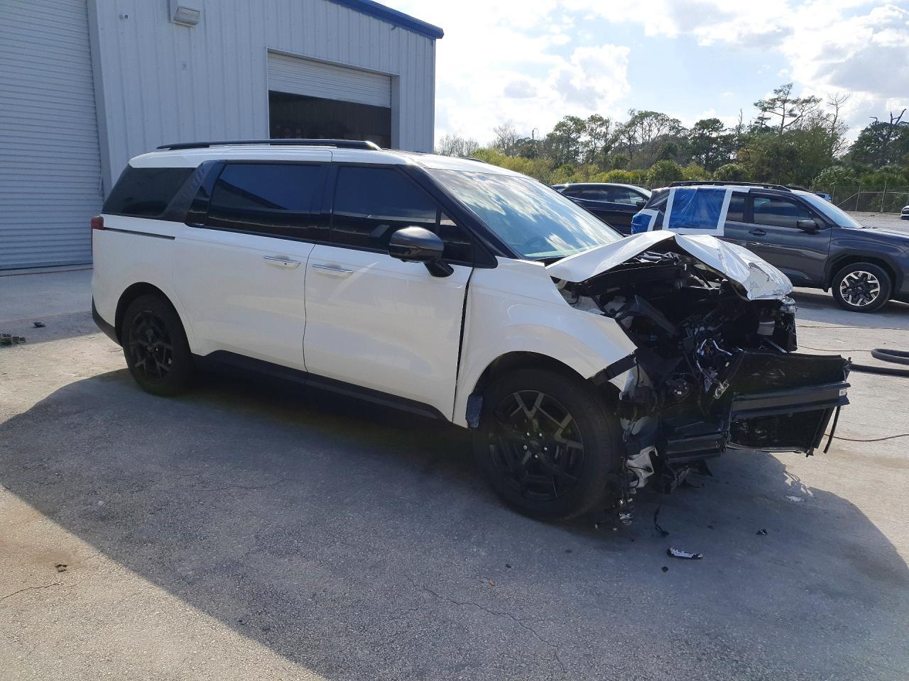 2025 Kia Carnival Sx Prestige - Фото 4