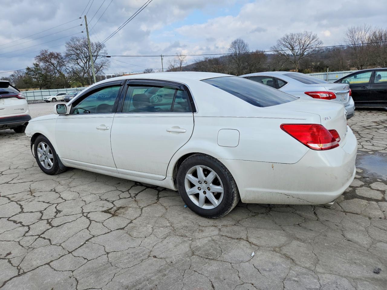 2006 Toyota Avalon Xl - Image 2