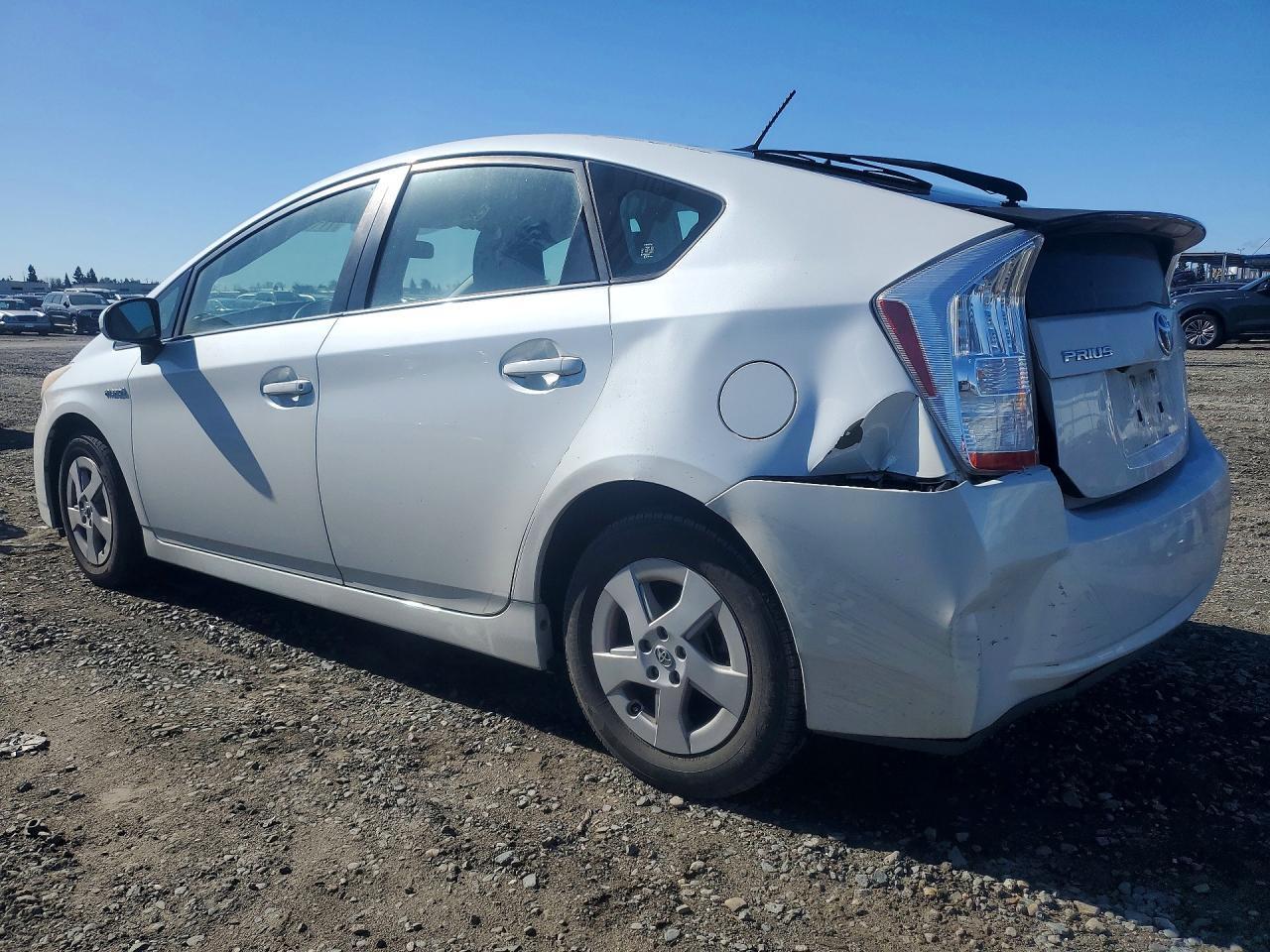 2010 Toyota Prius - Фото 2