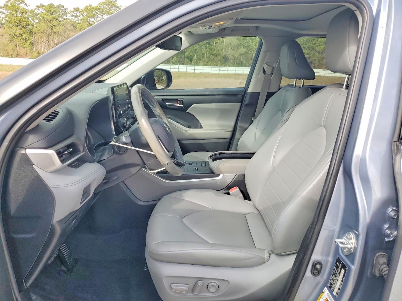 2022 Toyota Highlander Xle - Image 7