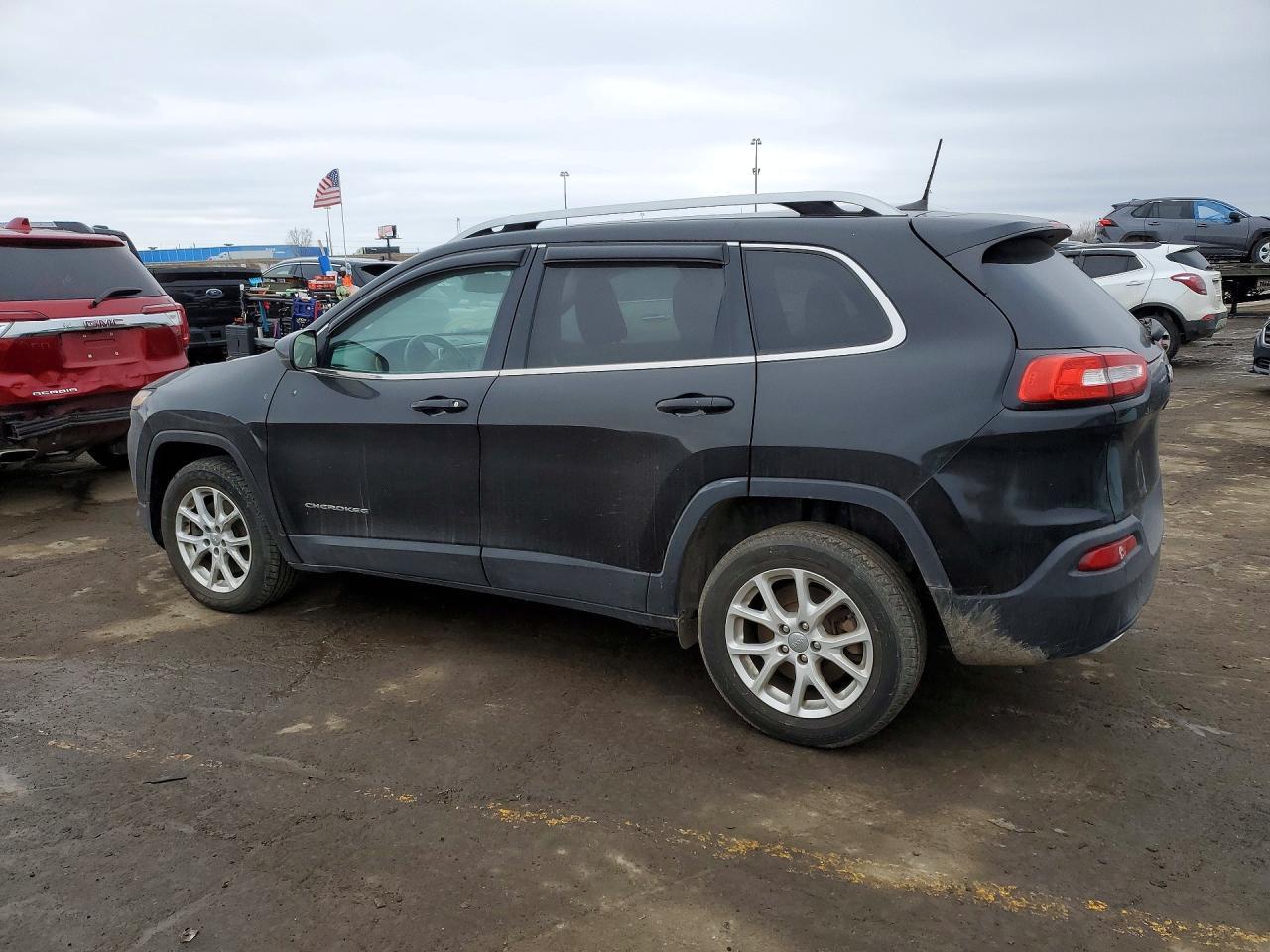 2017 Jeep Cherokee Latitude - Image 2