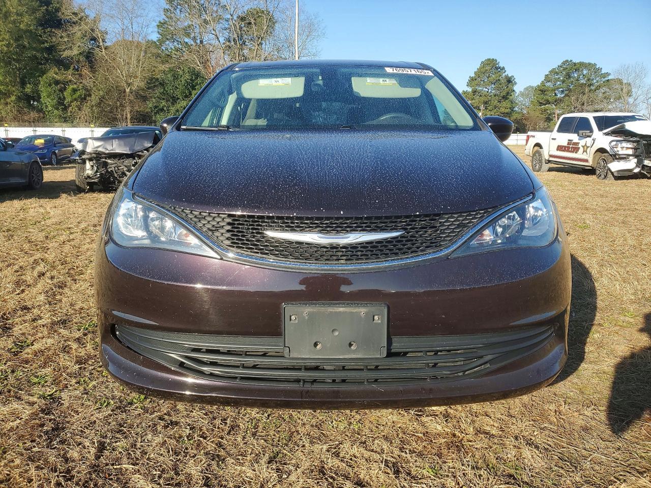 2017 Chrysler Pacifica Lx - Image 5