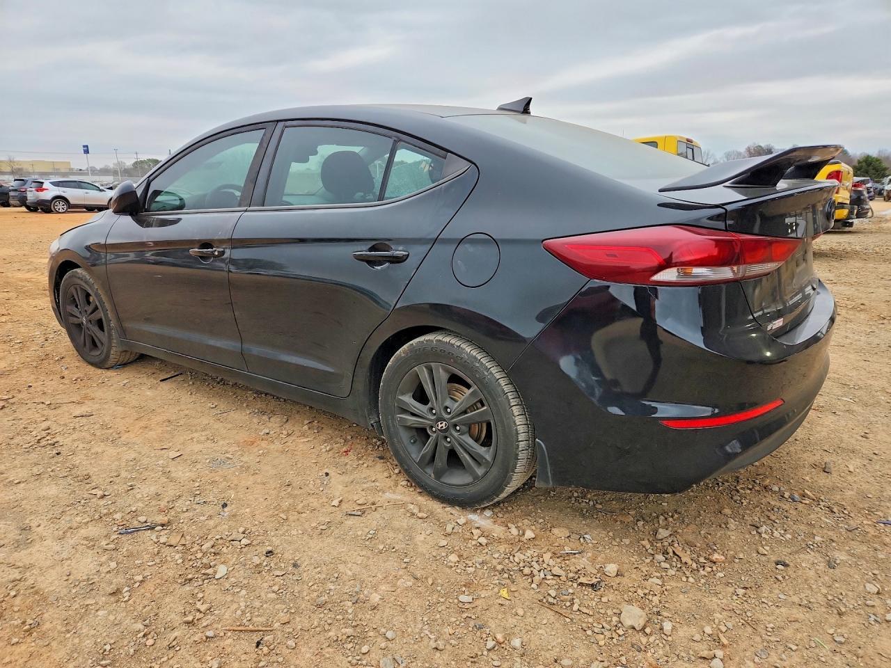 2017 Hyundai Elantra Value Edition - Фото 2