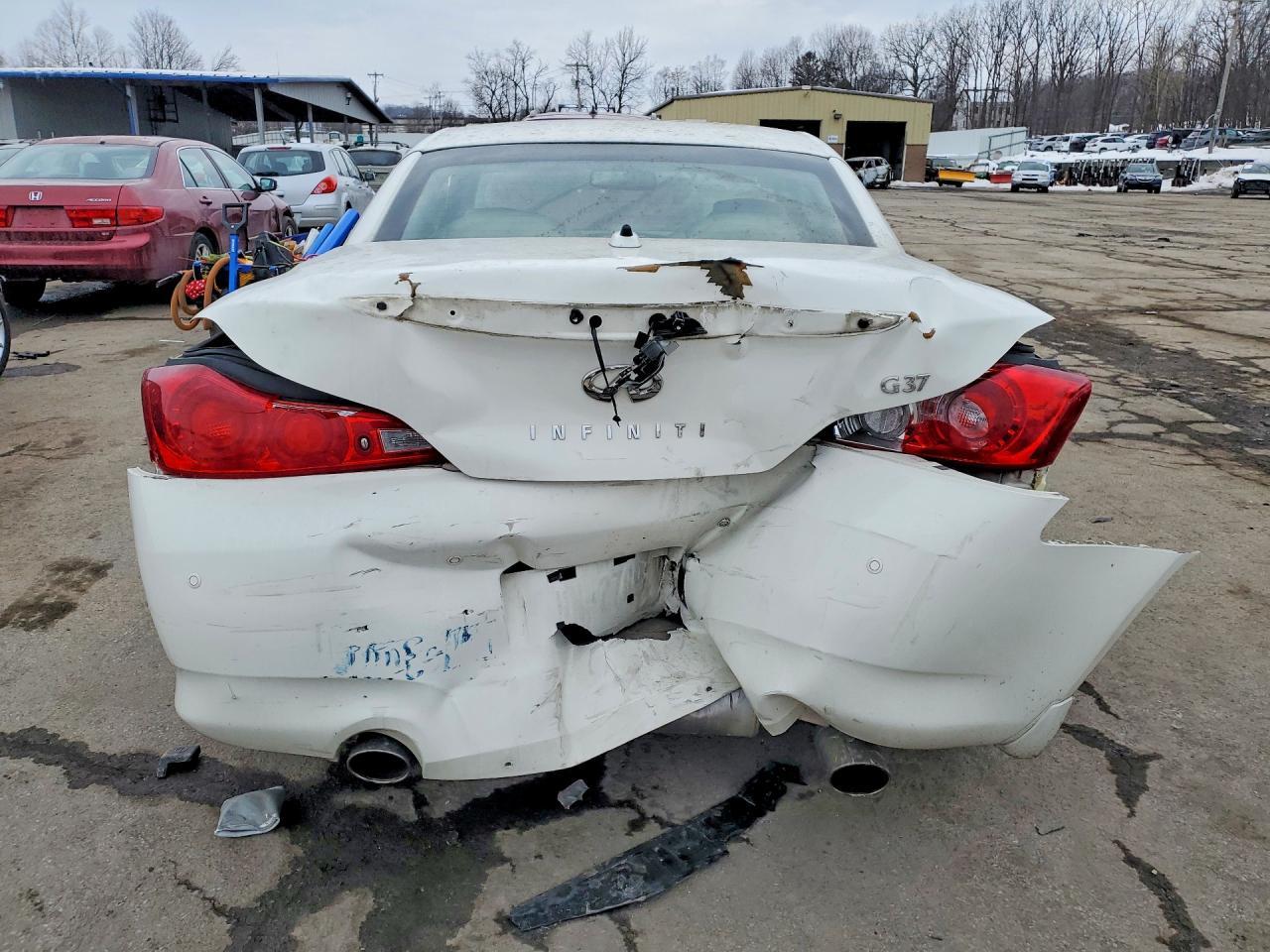 2011 Infiniti G37 Base - Фото 6