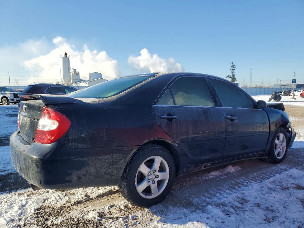 2002 Toyota Camry Le - Фото 3