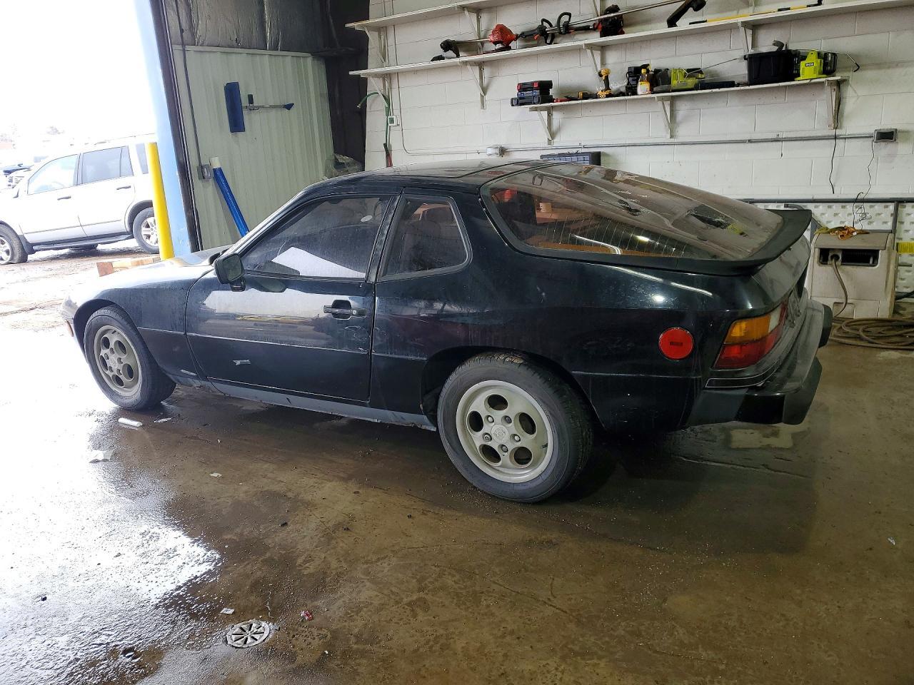 1987 Porsche 924 S - Image 2
