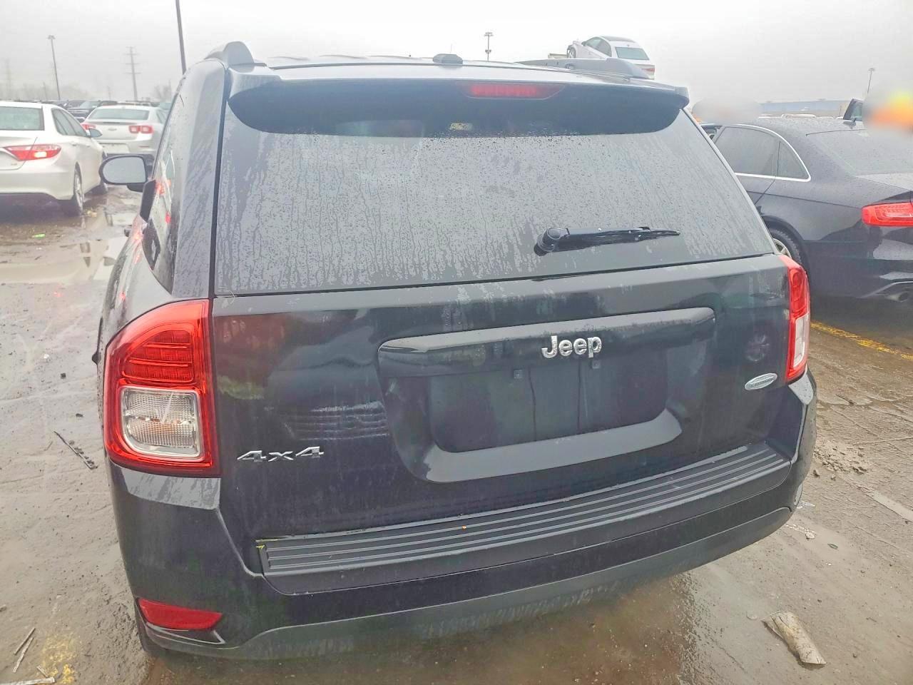 2013 Jeep Compass Latitude - Image 6