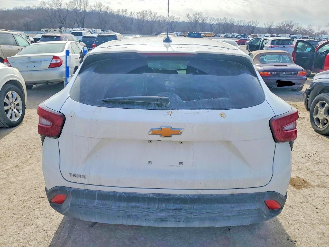 2025 Chevrolet Trax Ls - Фото 6