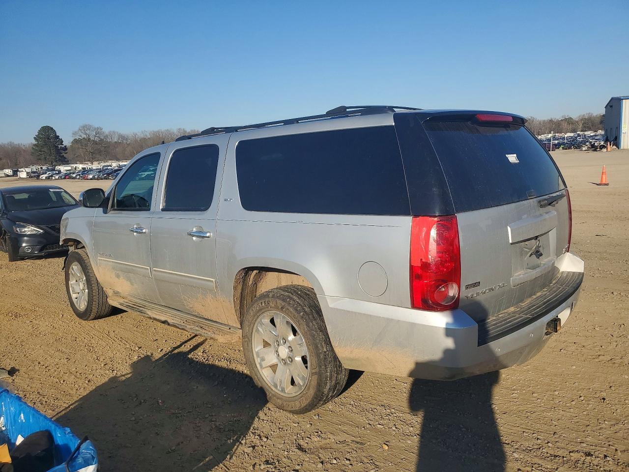 2012 GMC Yukon Xl C1500 Slt - Фото 2
