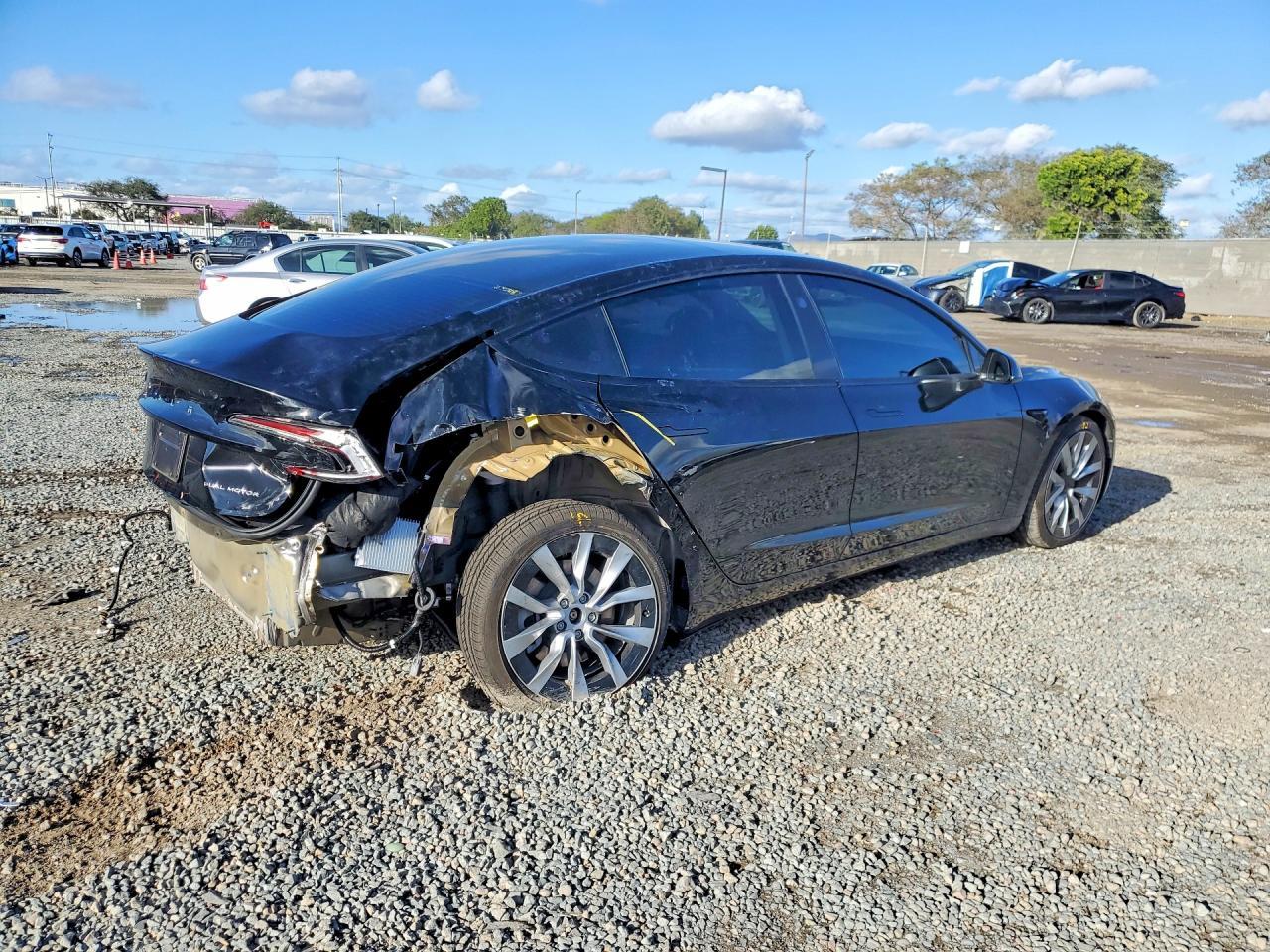 2024 Tesla Model 3 - Image 3