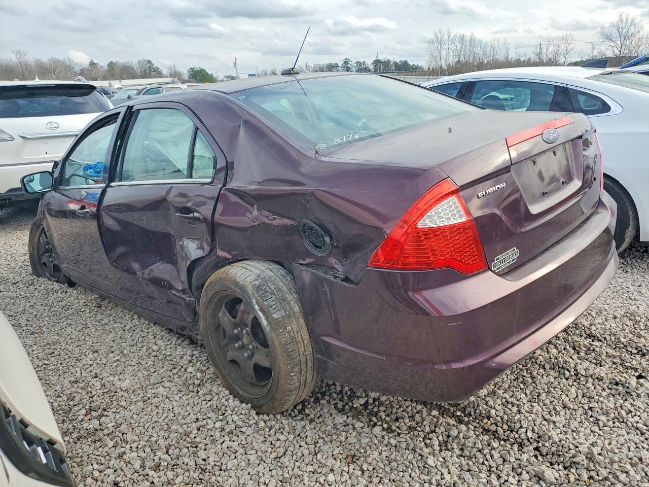 2011 Ford Fusion Se - Фото 2