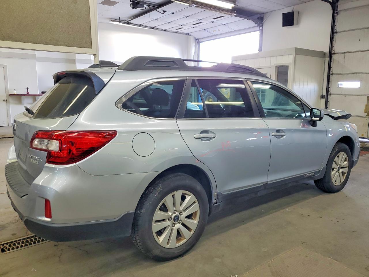 2017 Subaru Outback 2.5I Premium - Фото 3