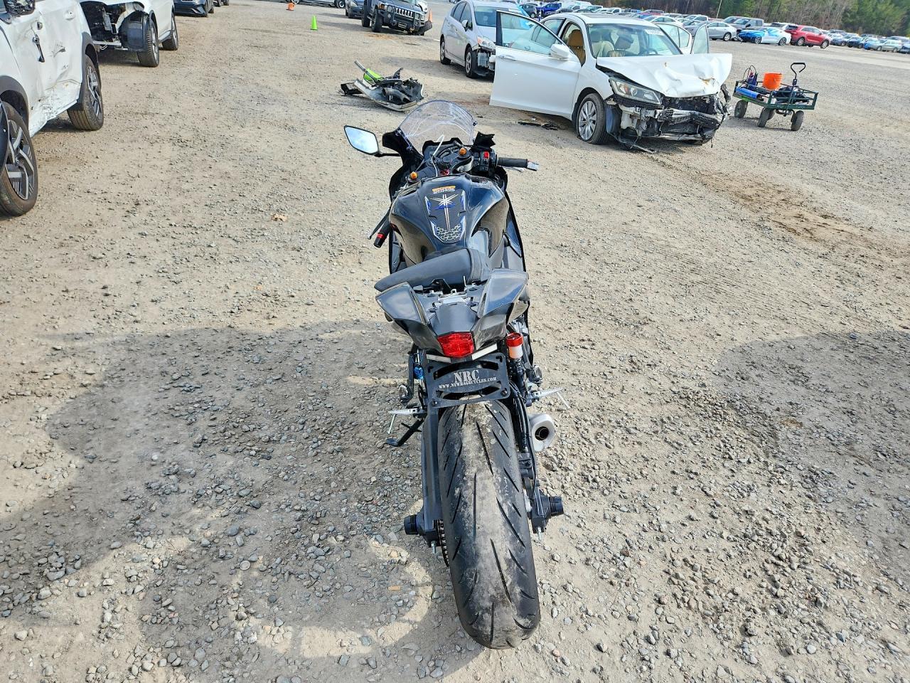 2025 Yamaha Yzfr7 - Фото 4