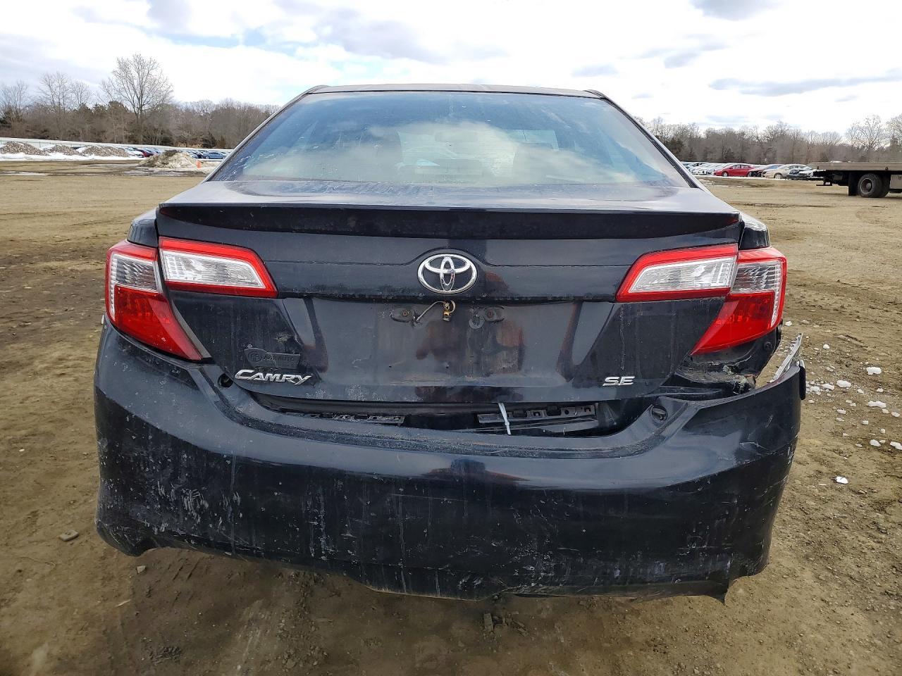 2013 Toyota Camry L - Image 6
