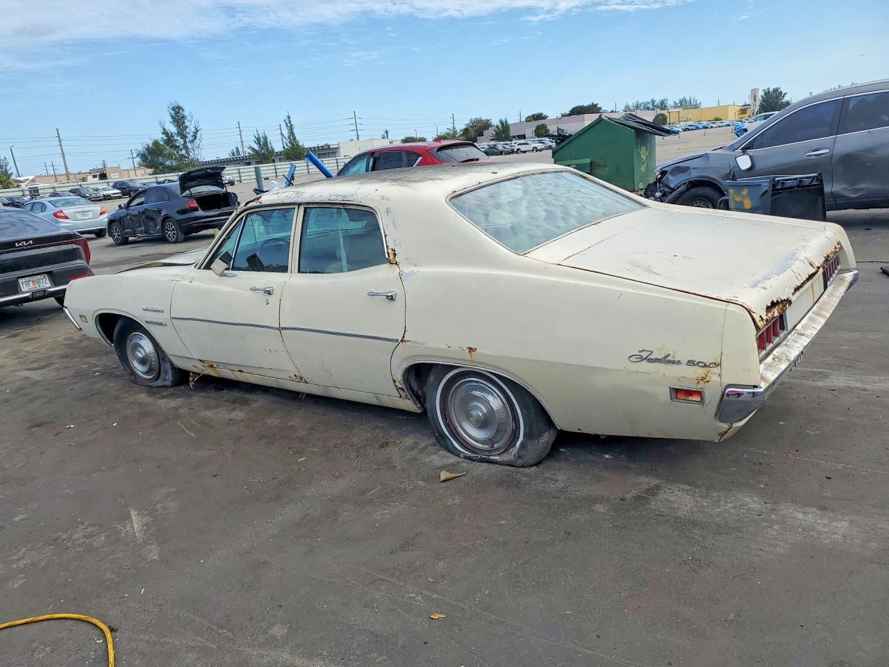 1970 Ford Fairlane - Image 2