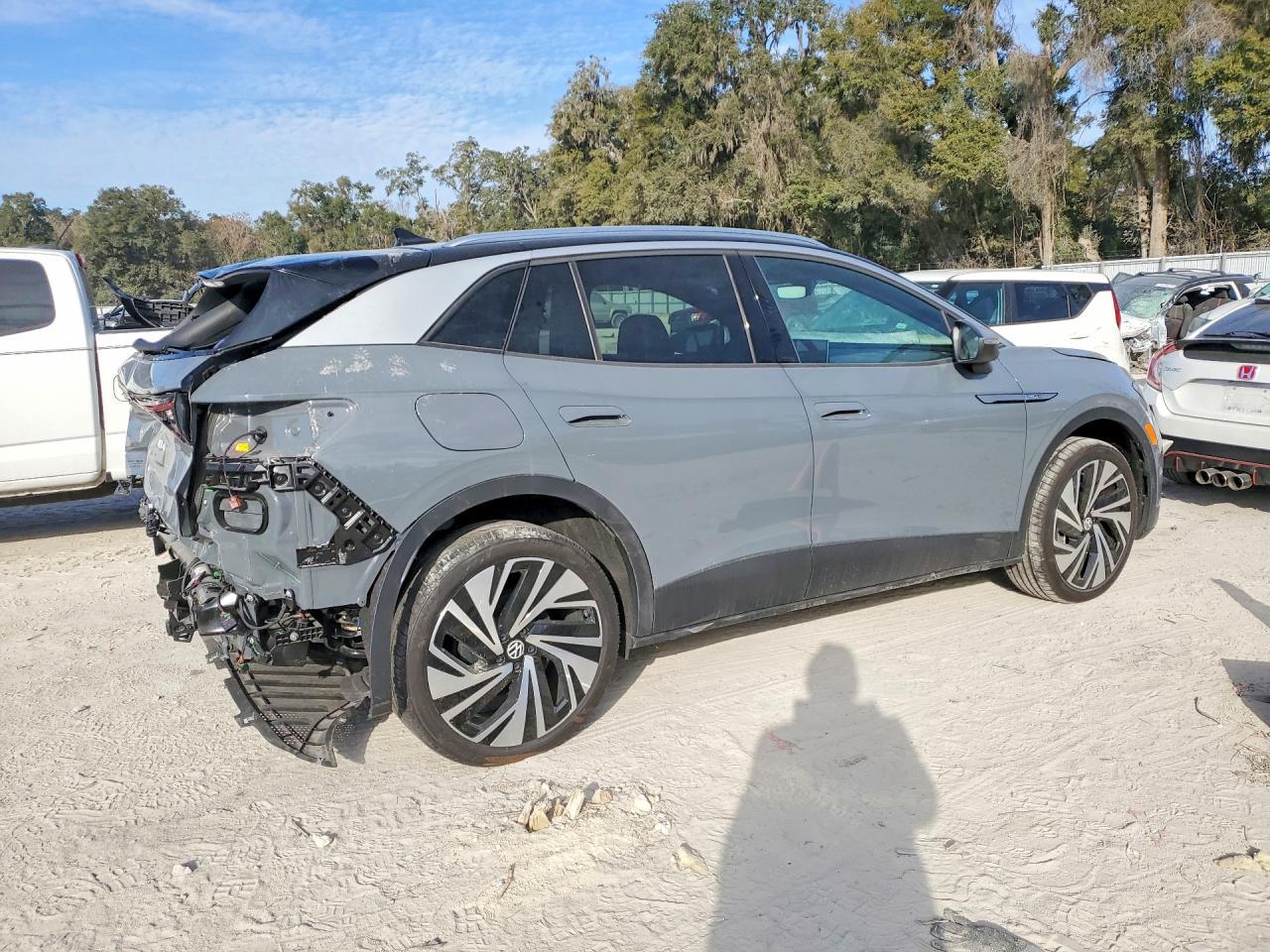 2025 Volkswagen Id.4 Pro S Plus - Image 3