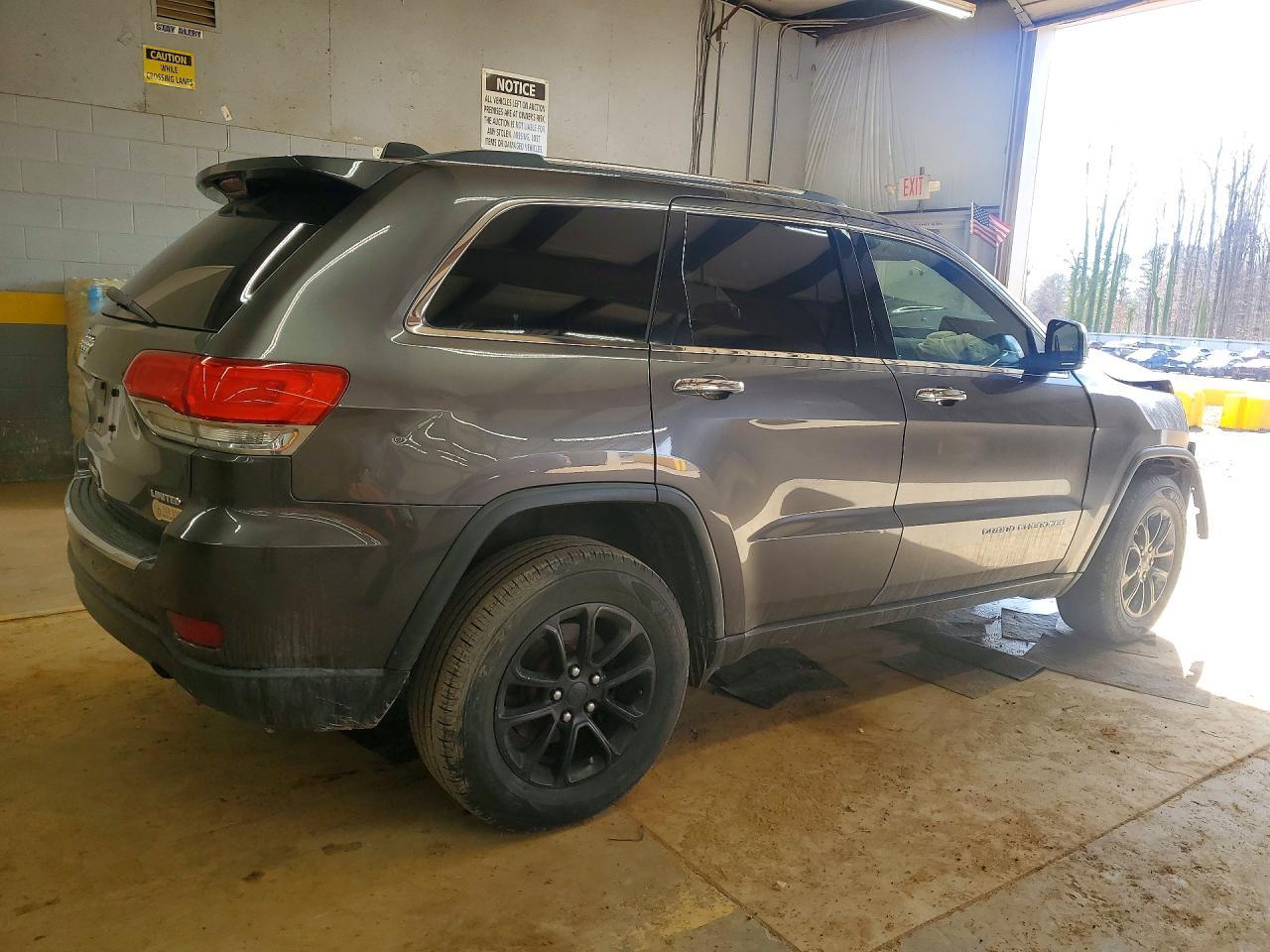 2015 Jeep Cherokee - Фото 3